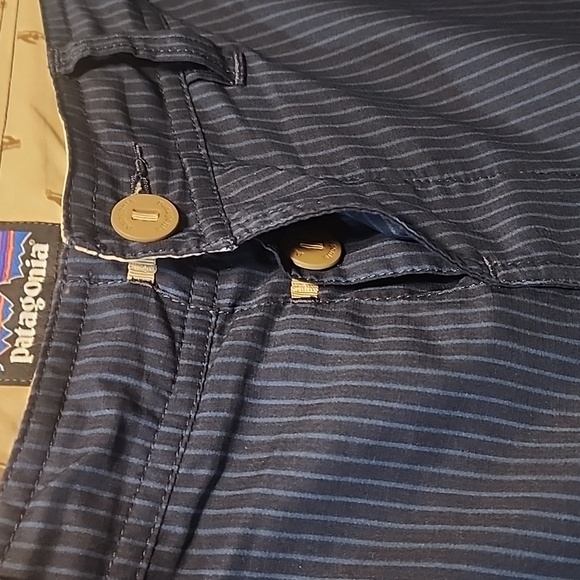 Patagonia Shorts Size 34 - Picture 3 of 6